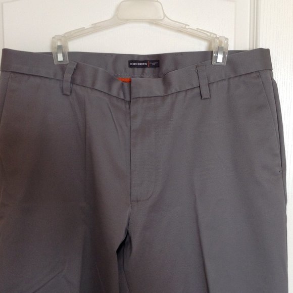 Dockers Men's Classic Dress Chinos Khakis Gray Straight Fit Pants Flat Front - Picture 2 of 9